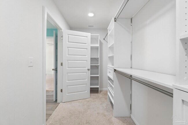 Building Photo - 10609 Queens Gate Cir