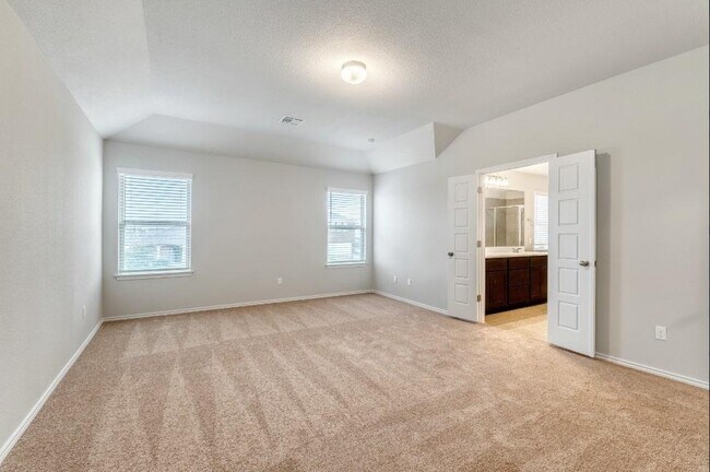 Building Photo - 3651 Sandy Brook Dr
