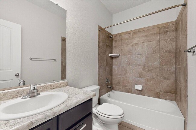 Building Photo - 6736 Tempe Ave NW