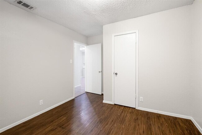 Building Photo - 12901 Chromite St