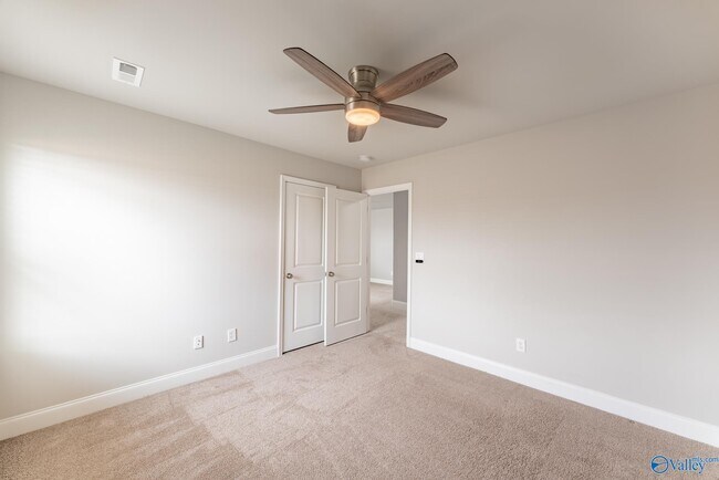 Building Photo - 119 Beaver Brook Pl