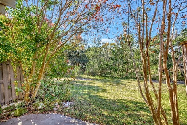 Building Photo - 309 St Charles Ct