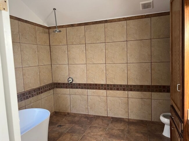 Building Photo - Rosedale Area House Ready to move in!!