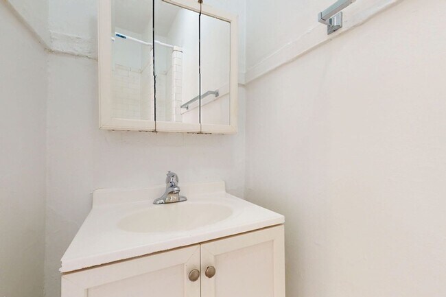 Floorplan - 1101 E. Hyde Park Boulevard