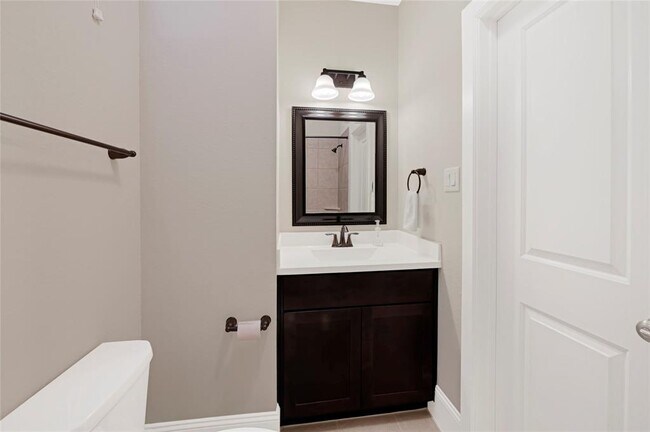 Building Photo - 1211 Edwinstowe Trl