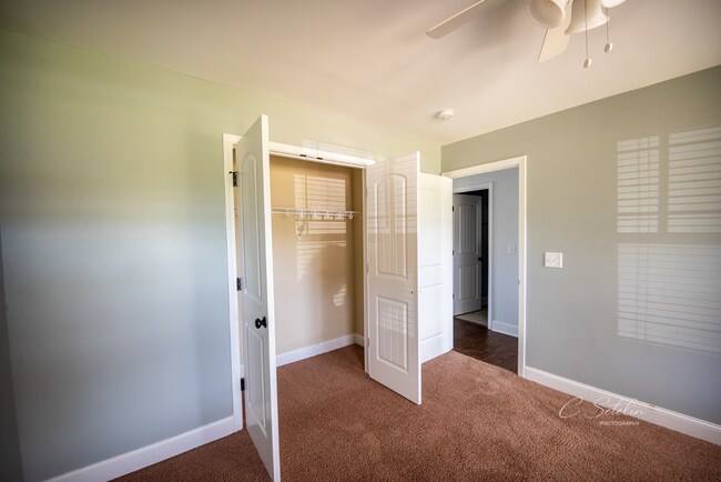 Building Photo - Gorgeous home available from June 10th!