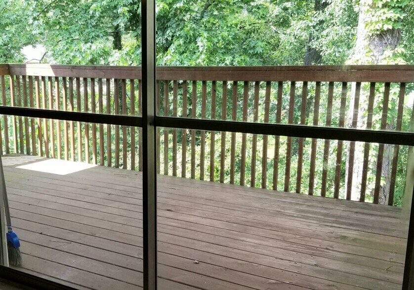 the covered deck - 2116 Montreat Ln