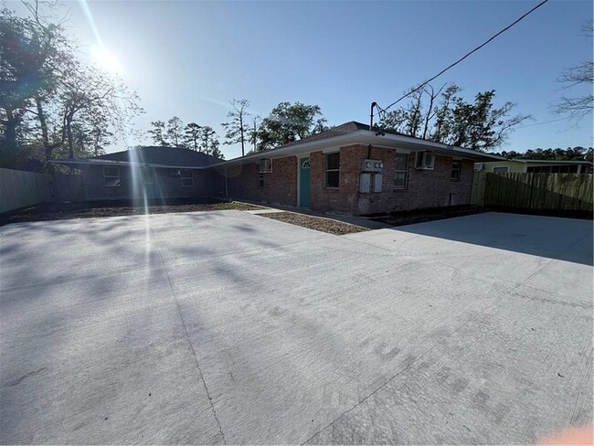 Building Photo - 43291 Baker Rd