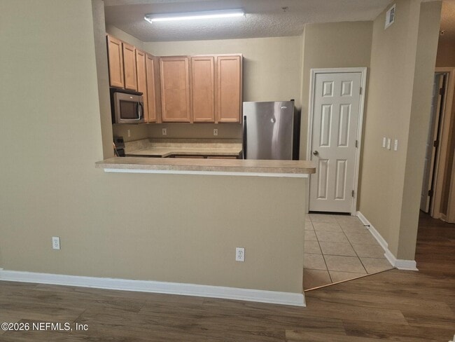 Building Photo - 2200 Marsh Hawk Ln