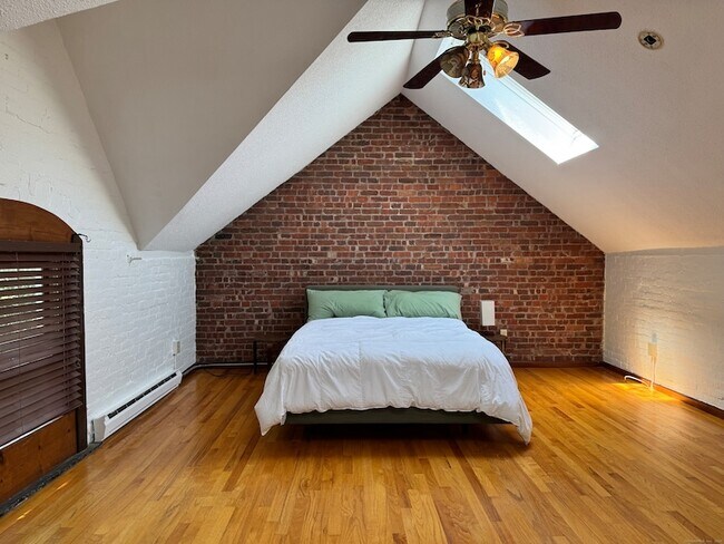Building Photo - 29 Eld St