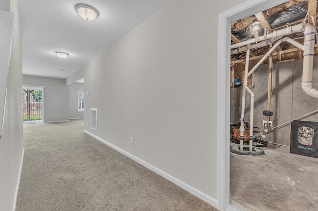 Building Photo - 4701 Kia Dr