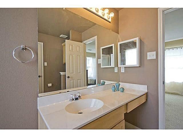 Building Photo - 15301 Ora Ln