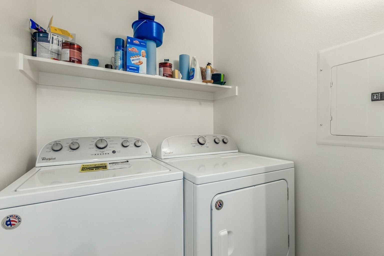 Building Photo - 1701 E Colter St