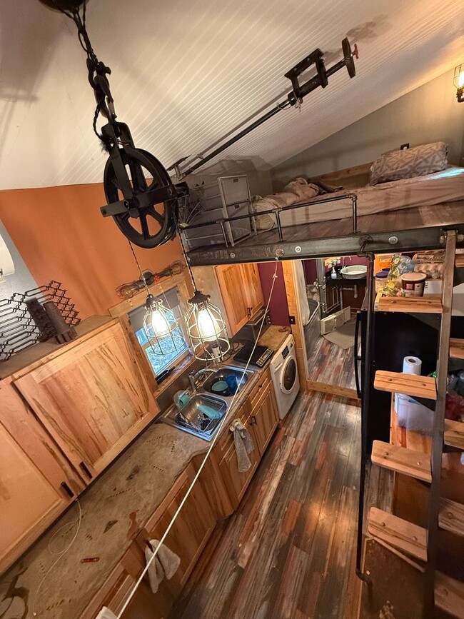 Building Photo - Tiny Home Adventure Awaits! W/ Creative Space