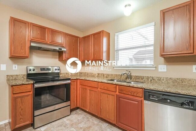 Building Photo - 3 Bedroom Pet-Friendly Home in San Antonio...