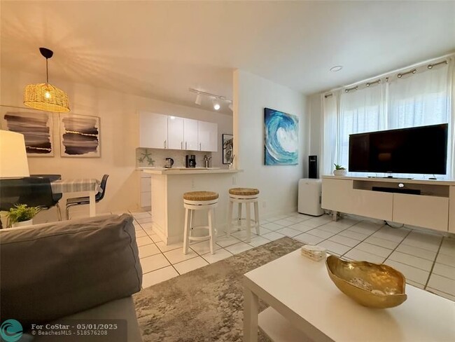 Building Photo - 2600 S Ocean Dr
