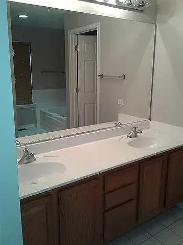 Building Photo - 568 Needlegrass Pkwy