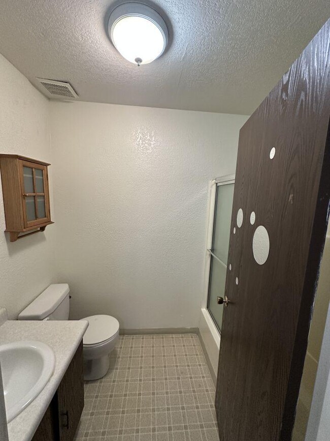 Building Photo - bedroom in Billings MT 59102
