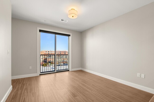 Building Photo - 99 Foundry Pl