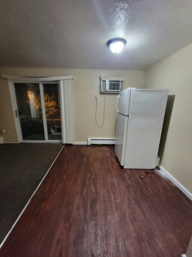 Building Photo - 13540 Superior Ave