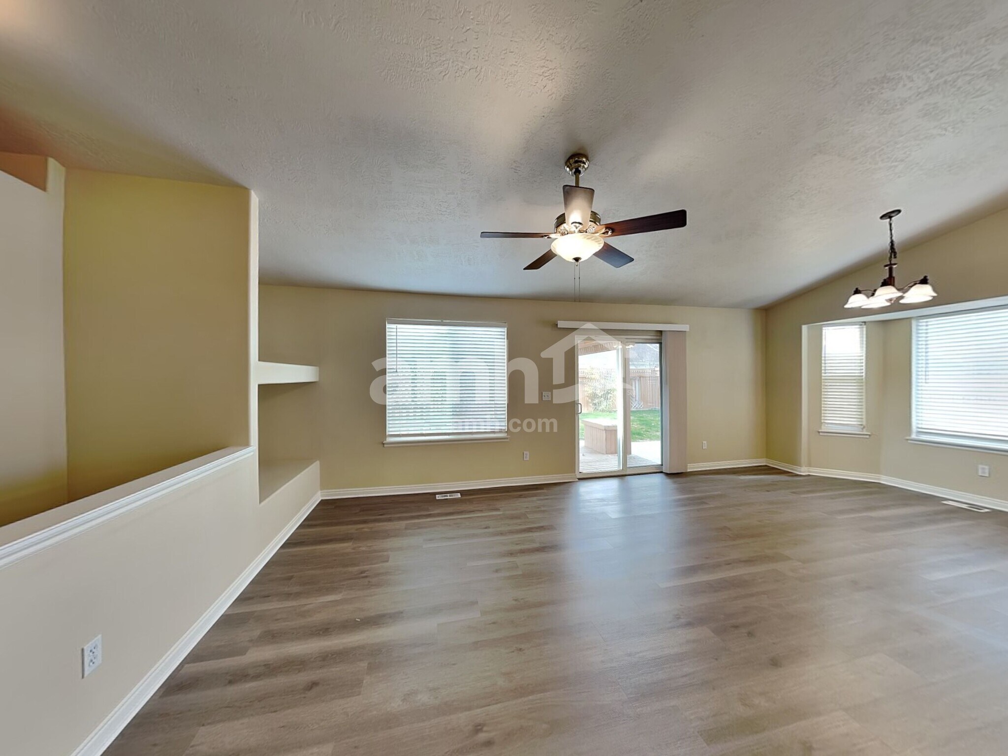 Building Photo - 1716 S 2900 E St