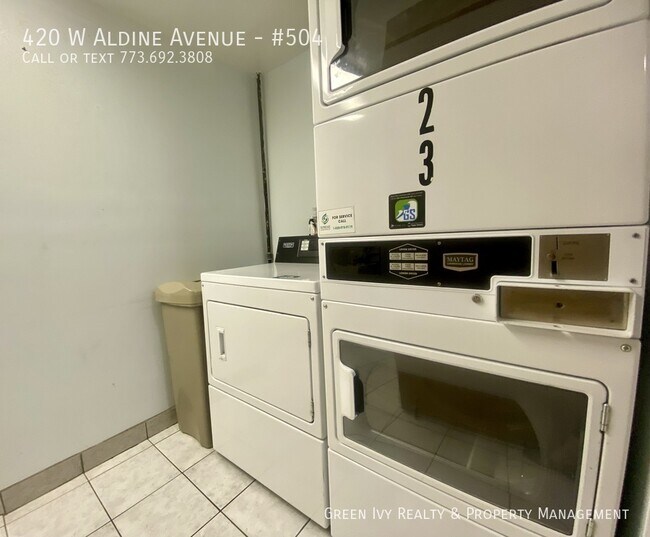 Building Photo - 420 W Aldine Ave