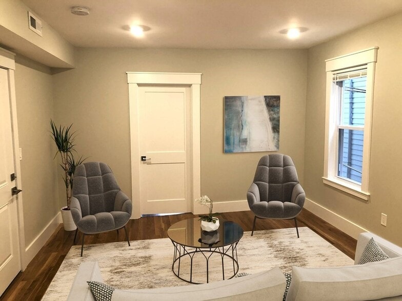 Building Photo - 23 Howard St