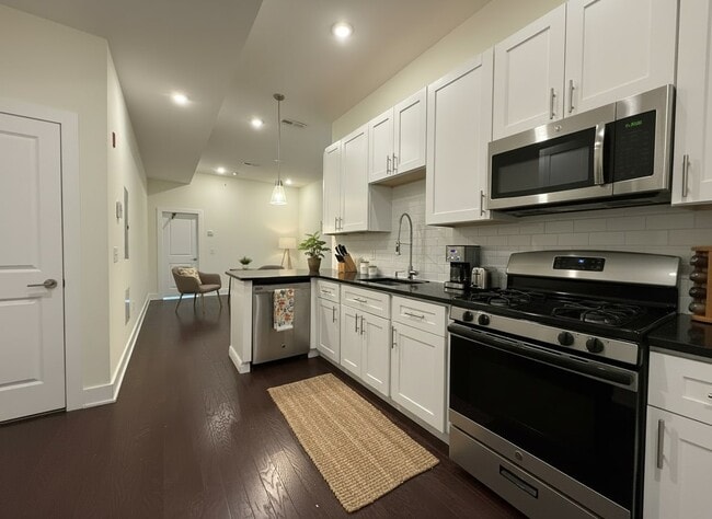 Building Photo - 1431 N 5th St