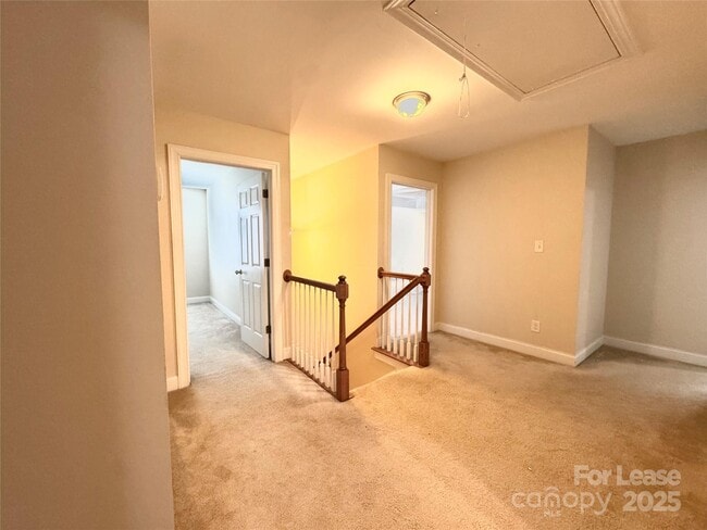 Building Photo - 6532 Fieldstone Manor Dr