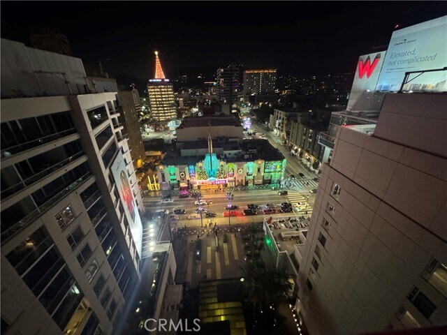 Building Photo - 6250 Hollywood Blvd