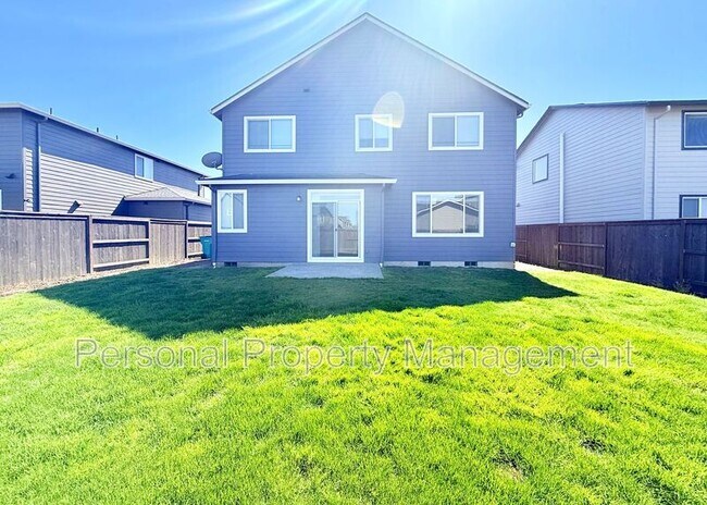 Building Photo - 8728 N 1st St