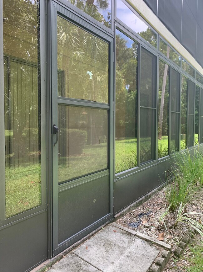 Building Photo - 100 Sweetgum Woods Ct