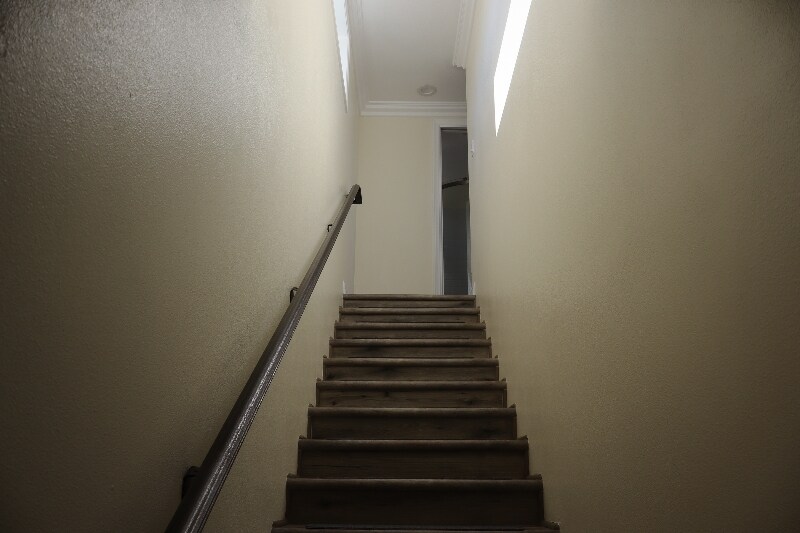 Building Photo - 4752 Amberwood Ave