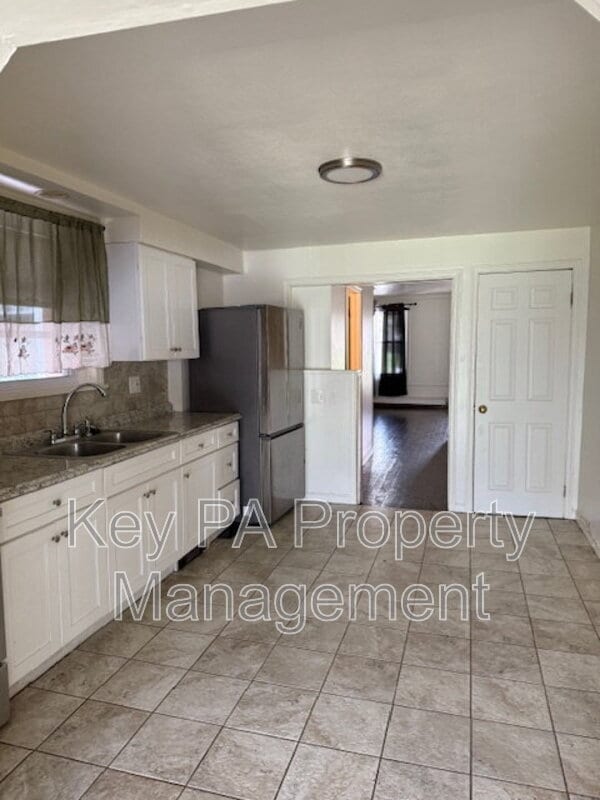 Building Photo - 226 Charles St