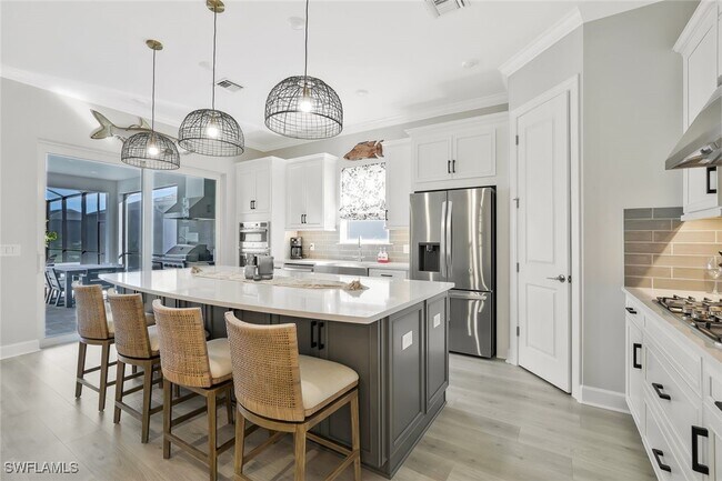 Building Photo - 15804 Derna St