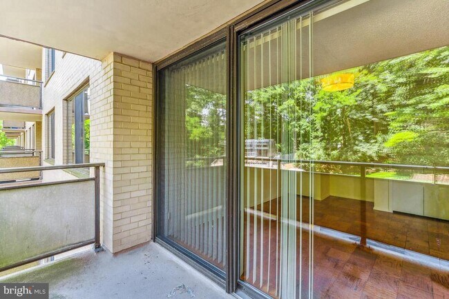 Building Photo - 5225 Pooks Hill Rd