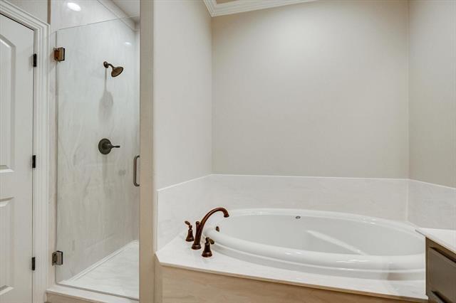 Building Photo - 306 W Mc Lain Dr