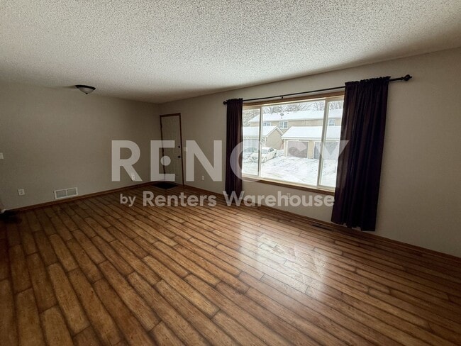 Building Photo - 6762 Gretchen Ct N