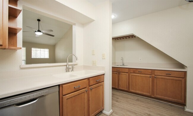 Building Photo - 4900 Floyd St