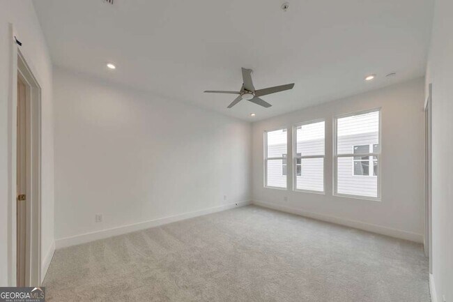 Building Photo - 515 Motivation Cir NW