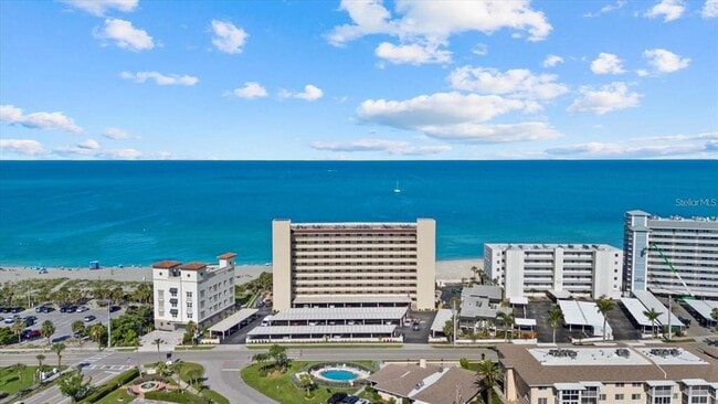 Building Photo - 255 The Esplanade N