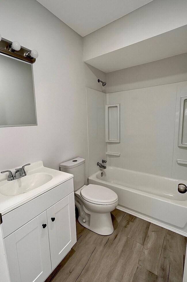 Building Photo - 1430 19th St Ensley