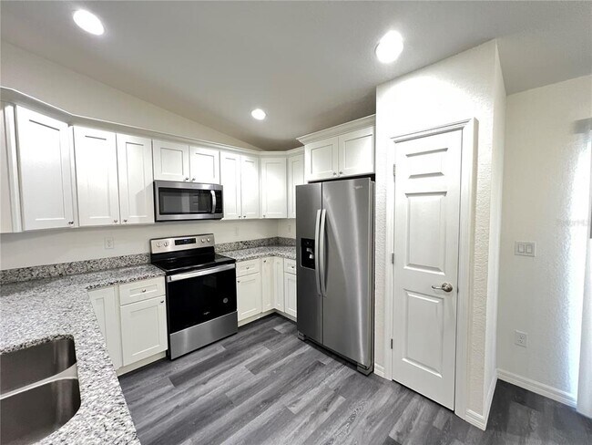 Building Photo - 297 Malauka Loop