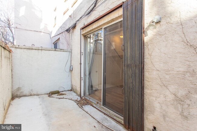 Building Photo - 514 S 22nd St