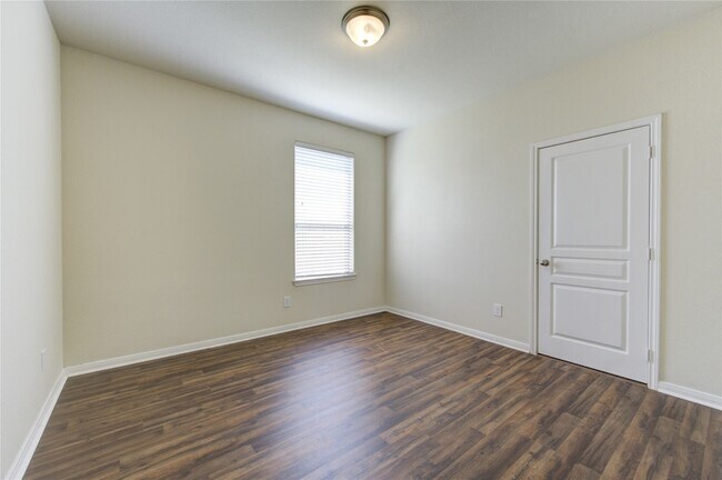 Building Photo - 5318 Hickory Harvest Dr