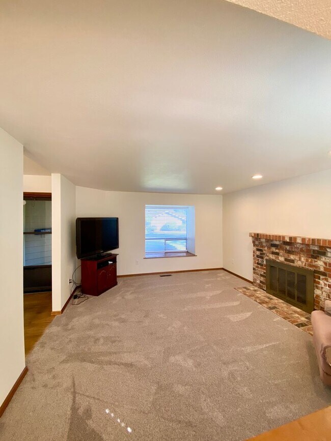 Building Photo - 1324 Boise St