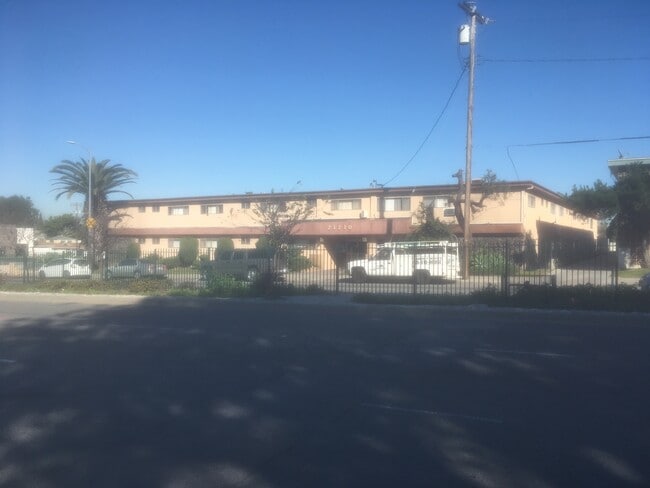 Front - 21210 S Western Ave