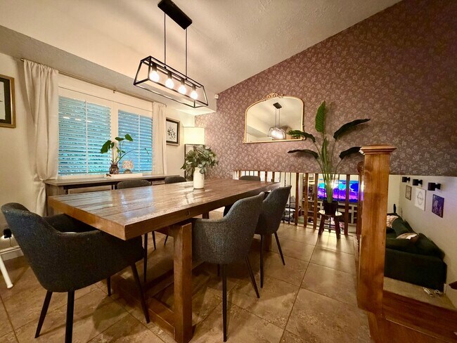Building Photo - Spacious 4-Bedroom Home in Layton, UT!