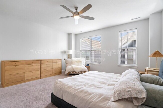 Building Photo - 9239 Hawley Dr