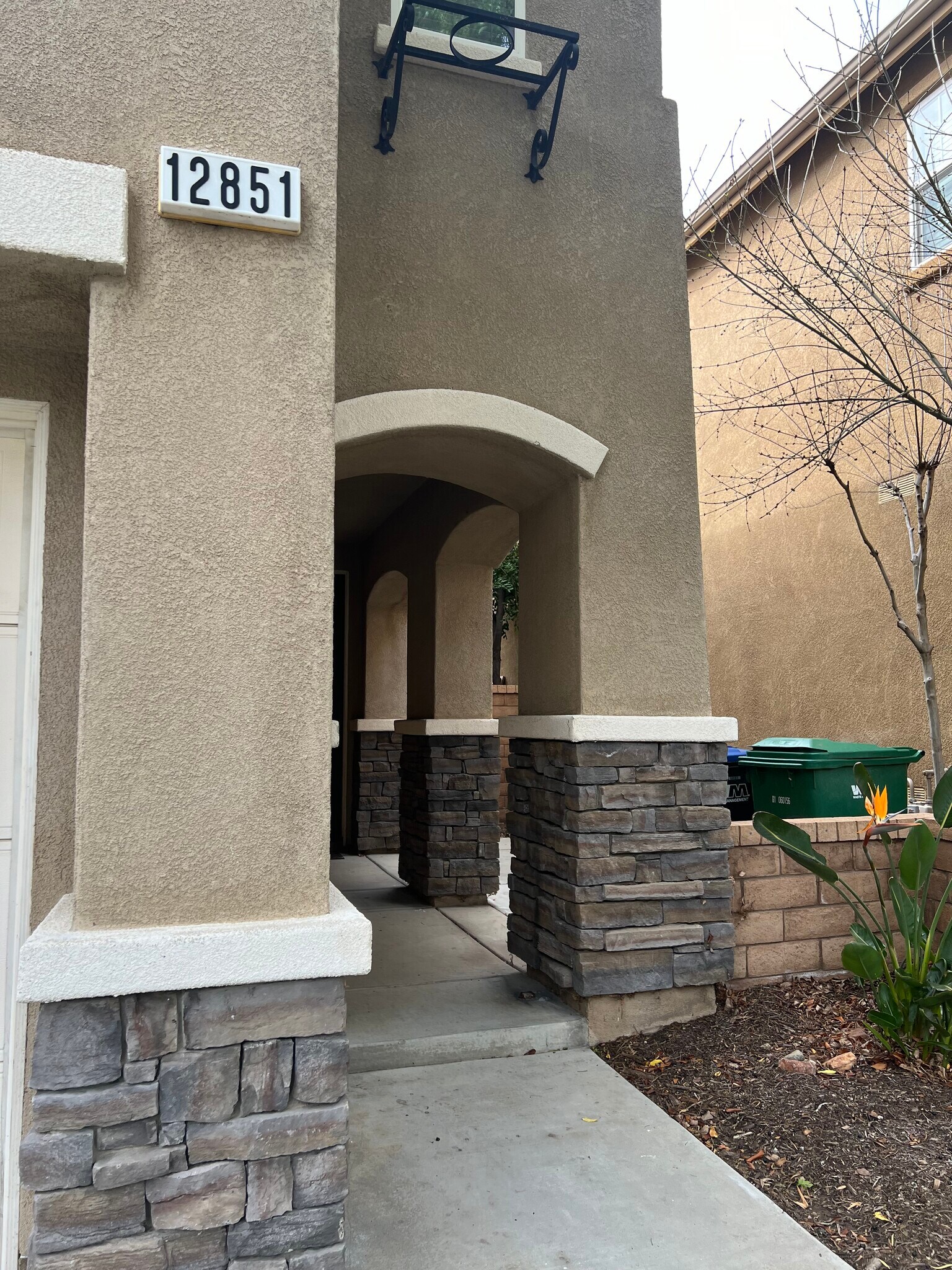 Building Photo - 12851 Serpentine Way